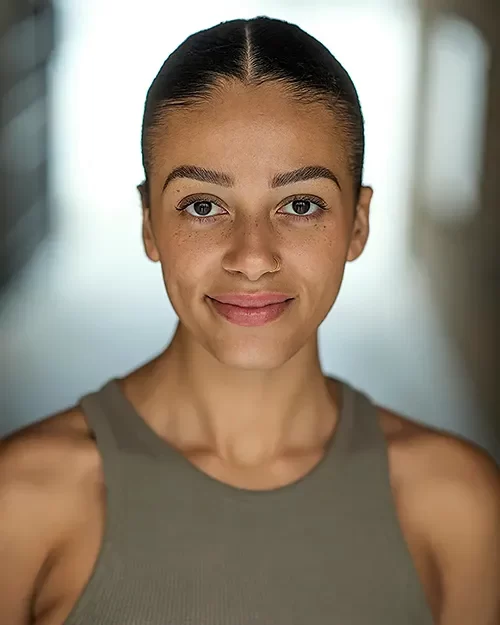 Actor headshot by Remy Hunter