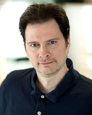 Remy Hunter – London headshot photographer
